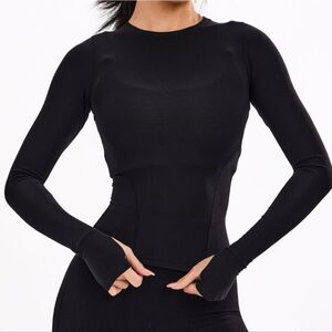 3113 NWT Buff Bunny Halo Long Sleeve Hip Tee Onyx Black